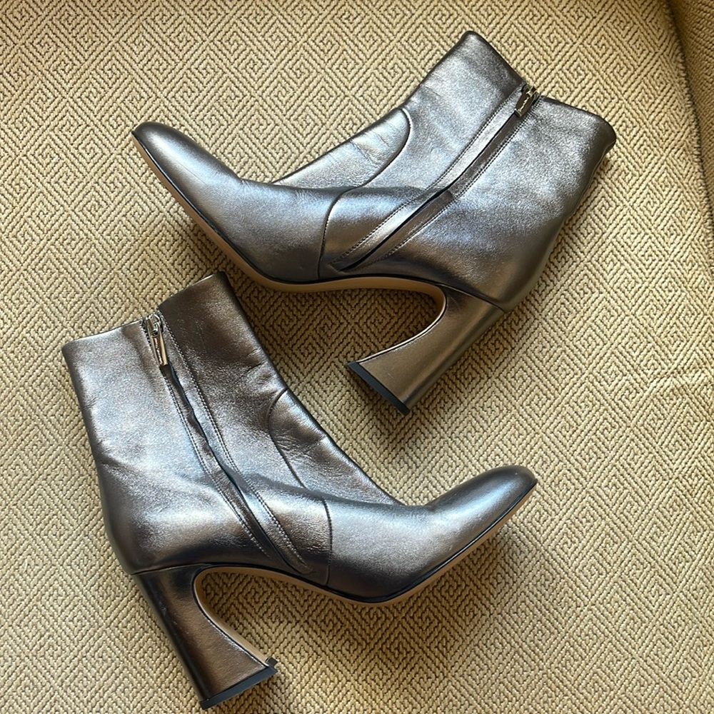Gianvito Rossi Silver/Gunmetal Booties, 37.5